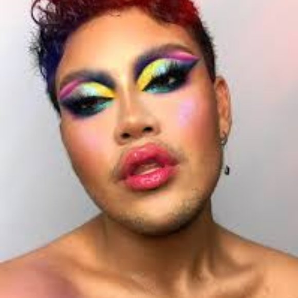 🆕 "Purple Haze" Kara Beauty Palette - Picture 7 of 15